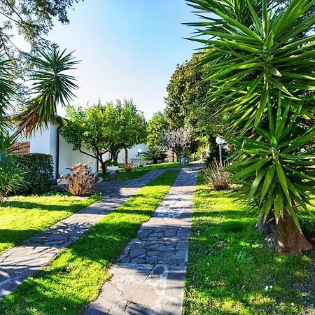 Appartamento Monolocale Nel Parco Con Piscina *