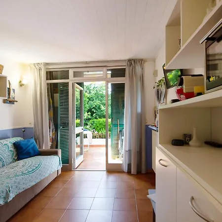Monolocale Nel Parco Con Piscina Apartment Sestri Levante